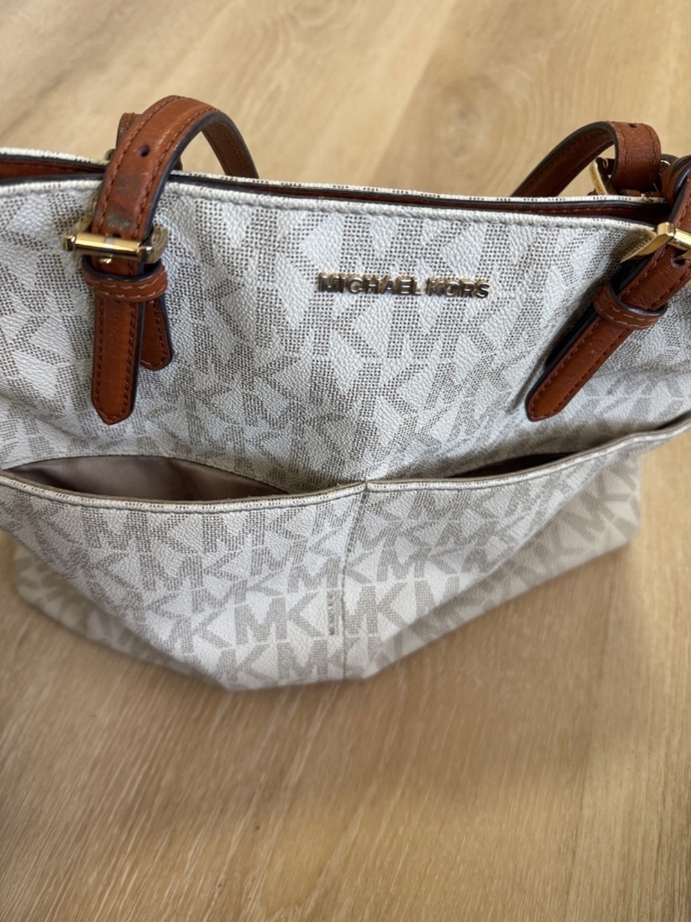 Michael Kors Signature MK Tote in Vanilla and Brown - Picture 6 of 8